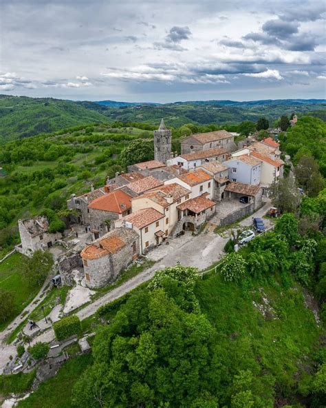 smallest village in world|Hum, Croatia: the smallest town in the world .